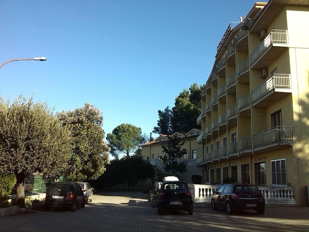 Hotel San Francesco Terme Spezzano Albanese Екстериор снимка